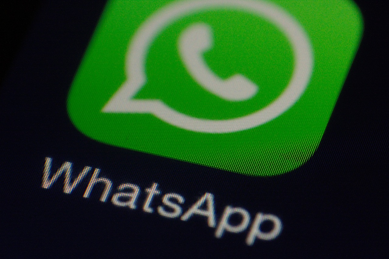 Jak zapisać zdjęcia z Whatsapp do galerii?